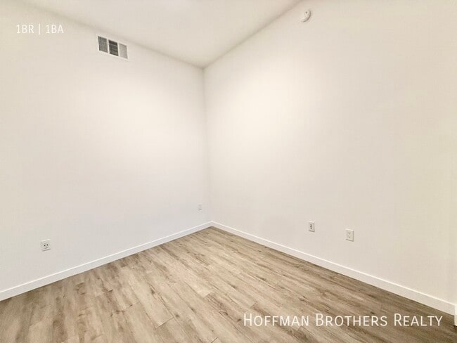 Photo - 1100 W Temple St Unit 604