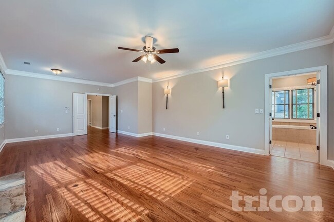 Photo - 1442 Hedgewood Ln NW