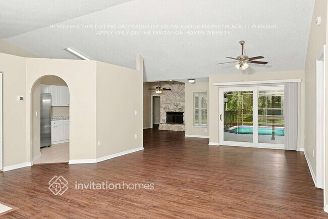 4061 Prairie View Dr N