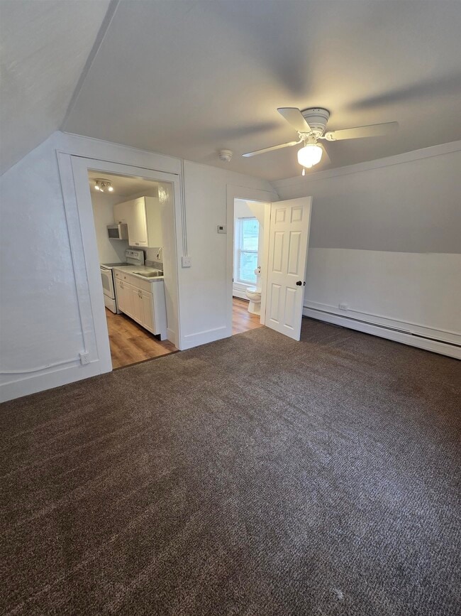 Photo - 271 W Main St