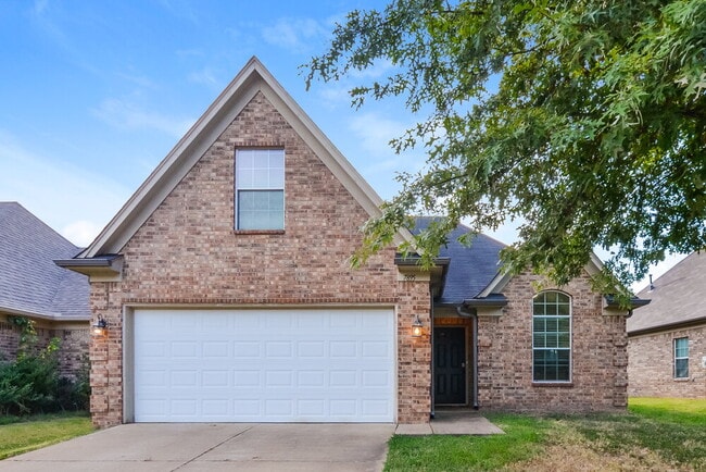 Building Photo - 7895 Ridgedale Dr Rental