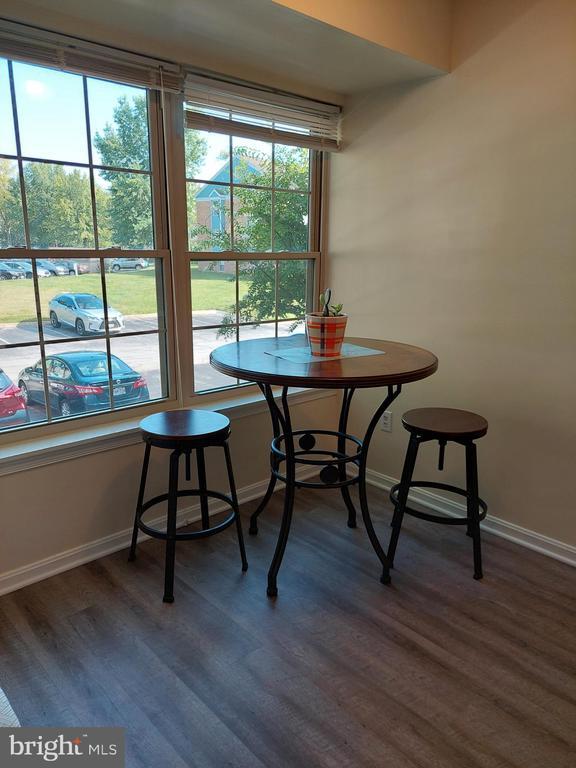 Building Photo - 6 Cloverwood Ct Unit 201 Rental