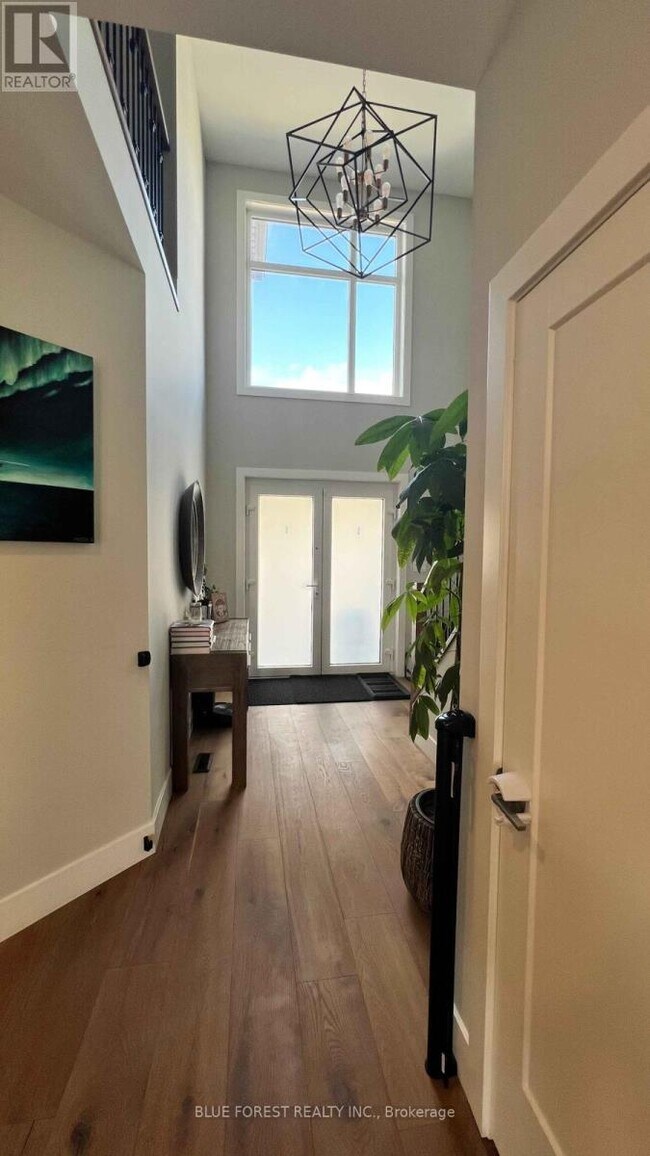 Photo - 2273 Bakervilla St