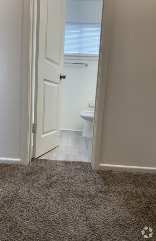 Building Photo - 1303 65th Dr Rental