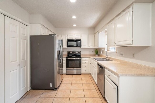 Photo - 3800 Foust Trail