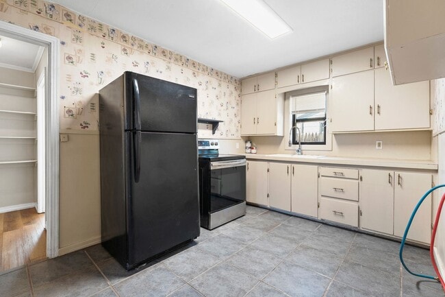 Photo - NOW AVAILABE 3 BED 1 BATH NEAR TEXAS TECH AND MEDICAL FIELD