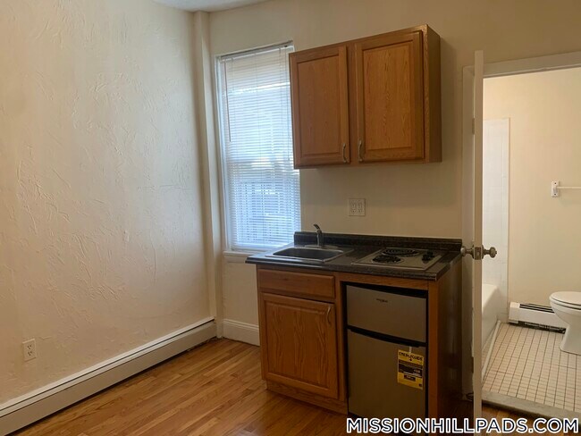 Photo - 51 S Huntington Ave Unidad 203