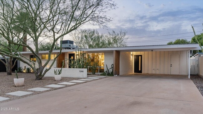 Building Photo - 1044 E Northview Ave