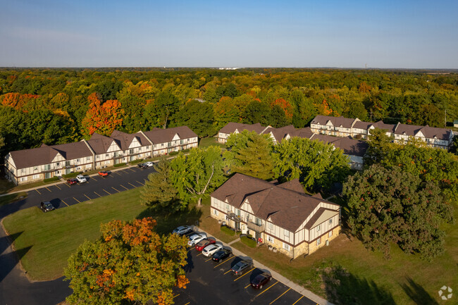 Building Photo - GOLFVIEW Rental