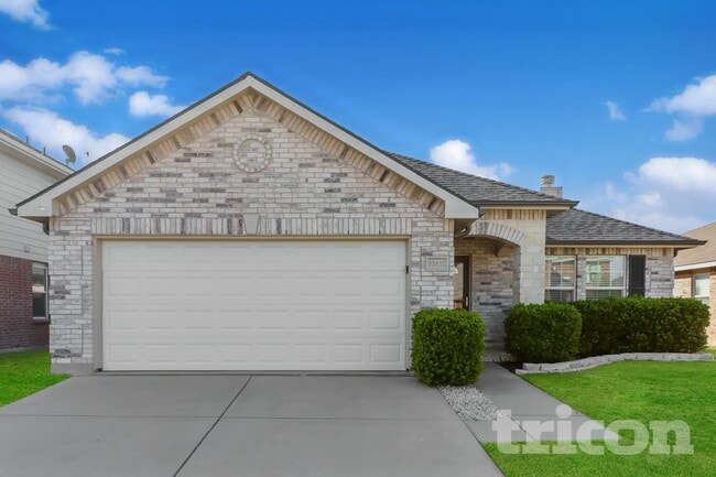 Building Photo - 12632 Shady Cedar Dr