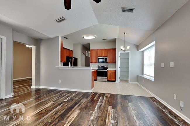 3603 Live Oak Hollow Dr