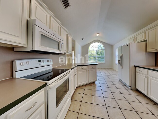 Photo - 2144 Glenn Ln