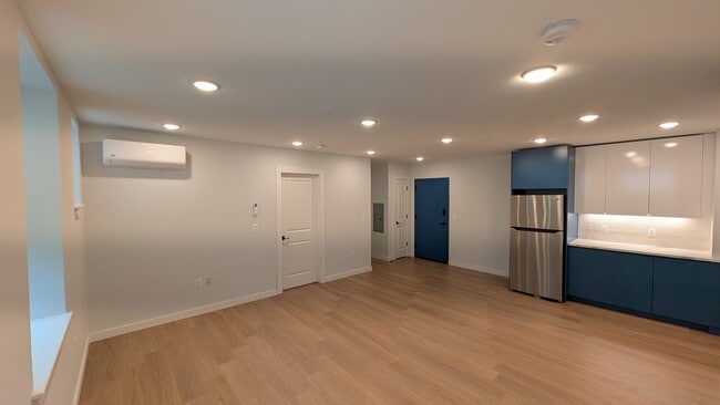 Photo - 55 Tunxis Ave Unit 121
