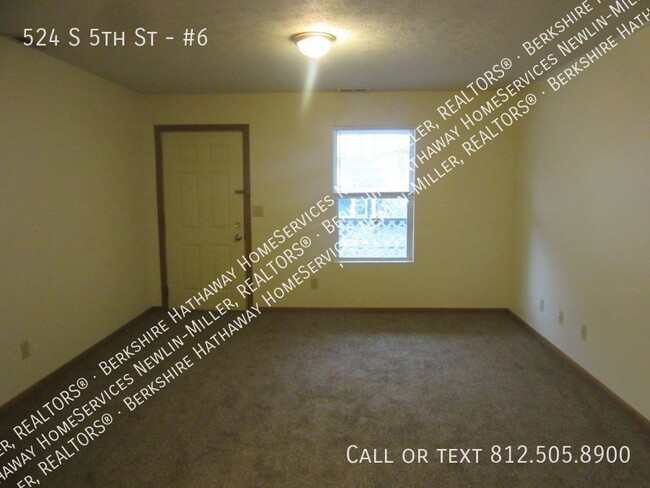 2 Bedroom Apt In Farrington Grove And Bloc Unit #6 - Terre Haute, In 