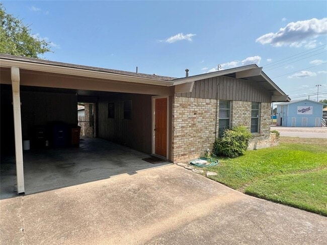 Photo - 3114 Hunt Trail
