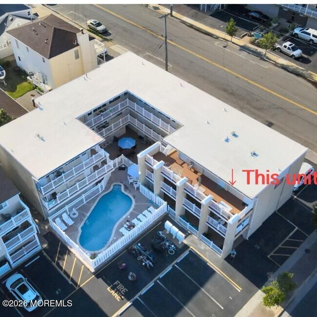 1515 Boulevard Unit 18