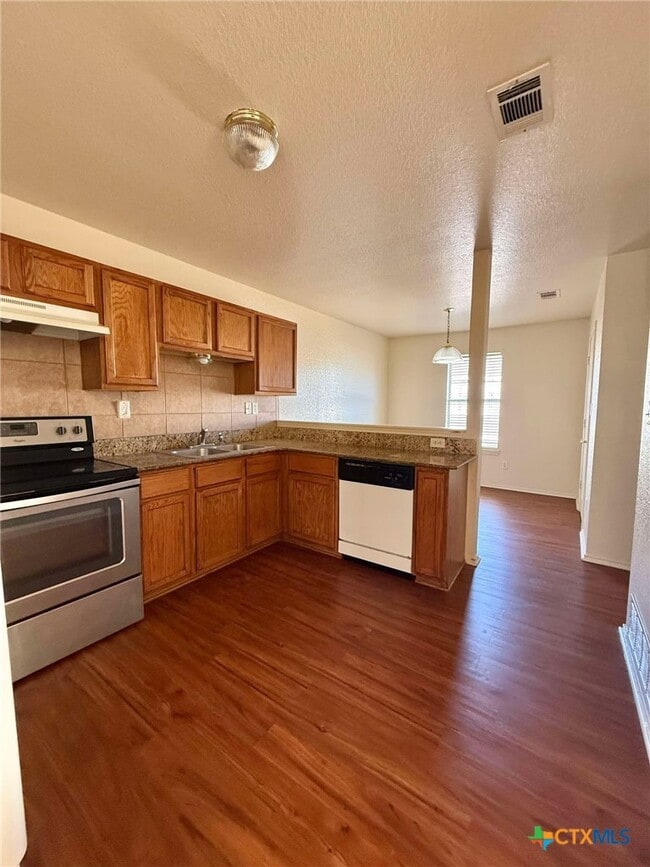 Photo - 3307 Hereford Ln