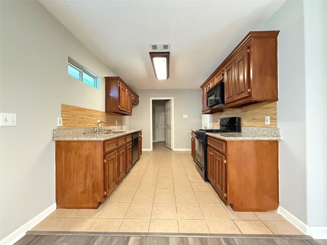 Photo - 4402 Larkspur St