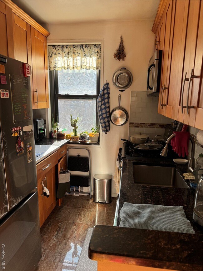 Photo - 69-60 108th St Unidad 420