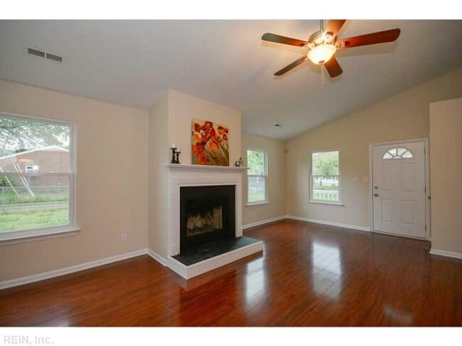 Photo - 5212 Kennebeck Ave