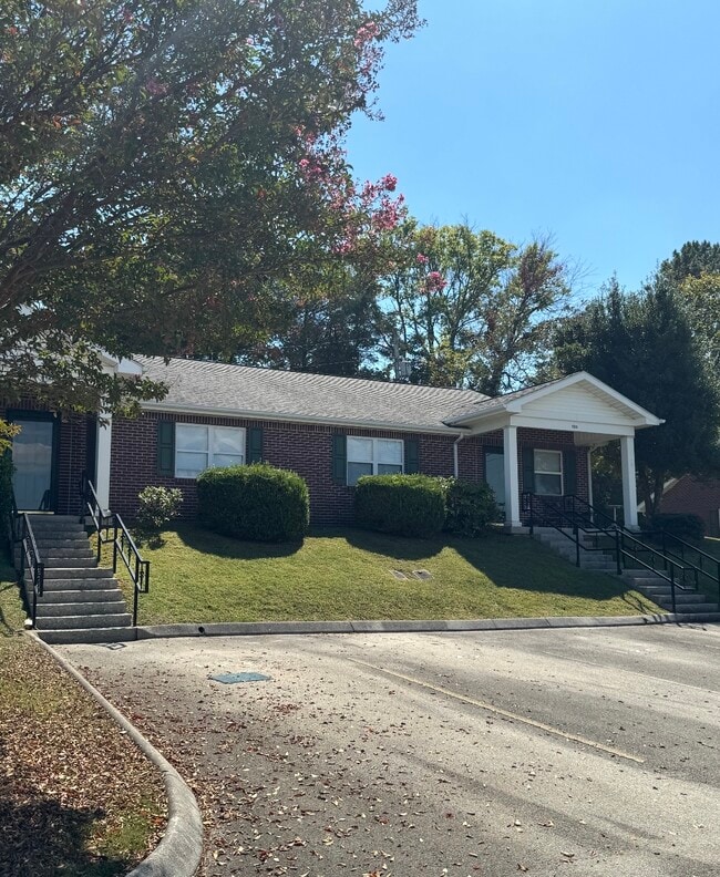 Photo - 132 Hackberry Way