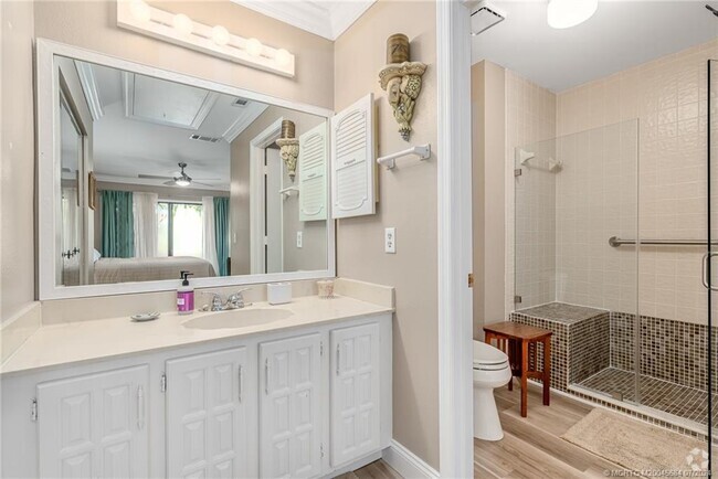 Building Photo - 3513 SE Sandpiper Ct Rental