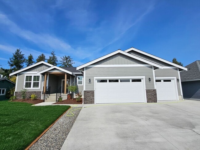 Building Photo - MOVE IN SPECIAL!!! Newly Built Home in Bir...