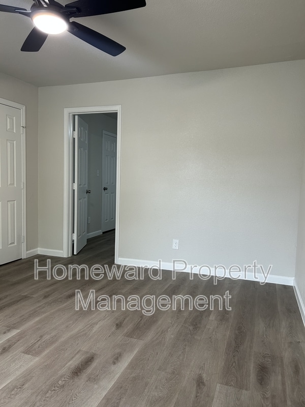 Photo - 407 N Justin Ave