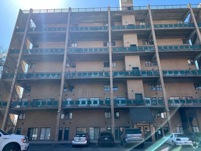 Building Photo - Basement apartment for rent at The Terrace