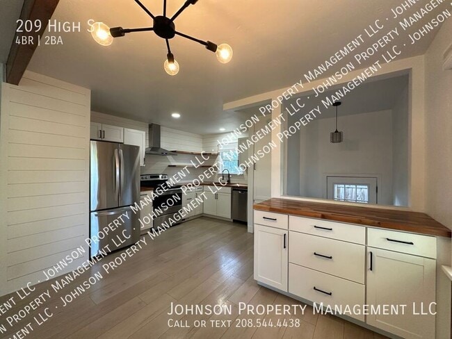 Photo - 209 High St