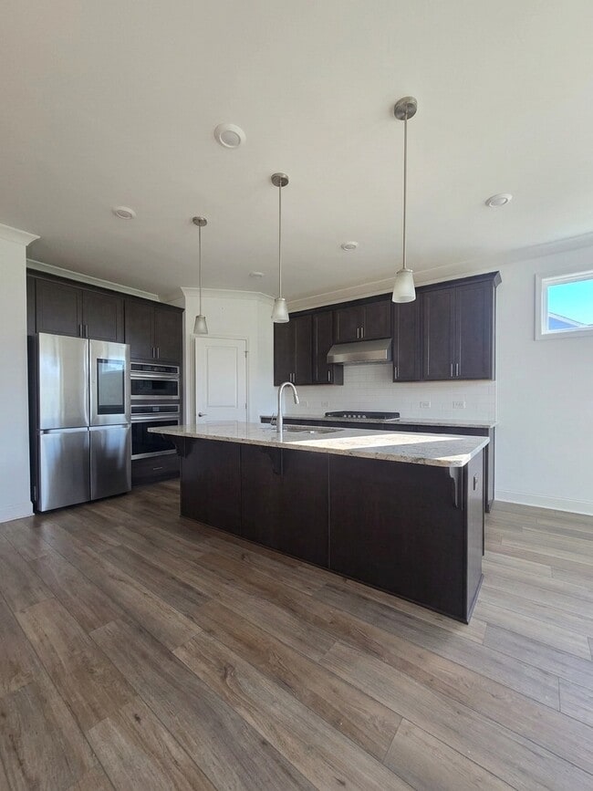 384 Yardley Ln