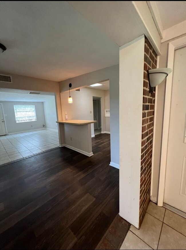 Photo - 2231 Belle Vue Way