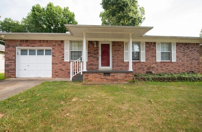 Building Photo - 1016 Grayland Dr