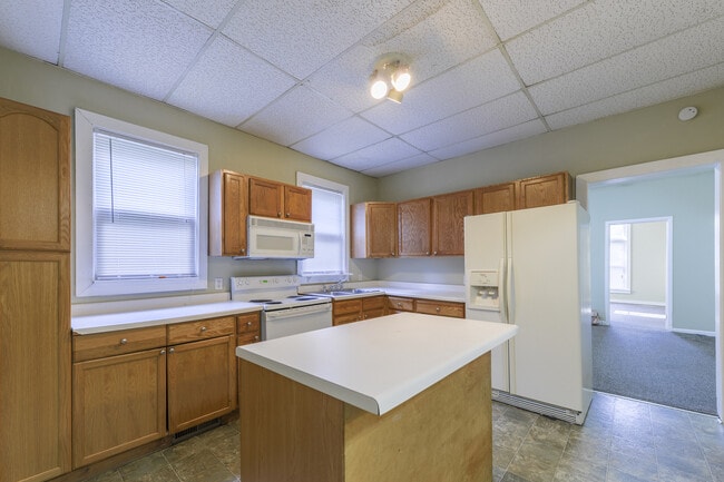 Photo - 2222 Glenwood Ave Apartment Unit 1