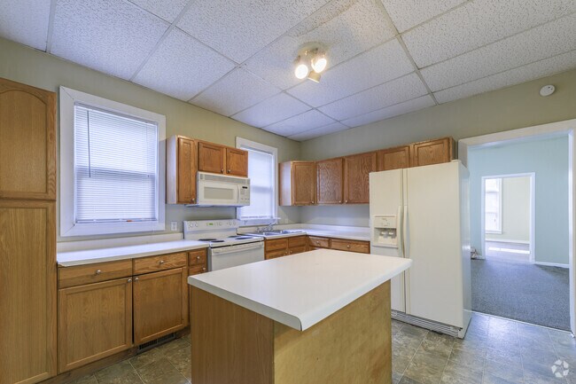 Building Photo - 2222 Glenwood Ave Unit 1 Rental