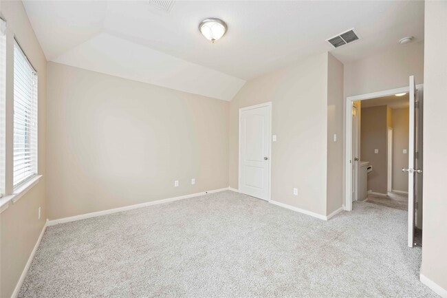 Building Photo - 17711 Brair Arbor
