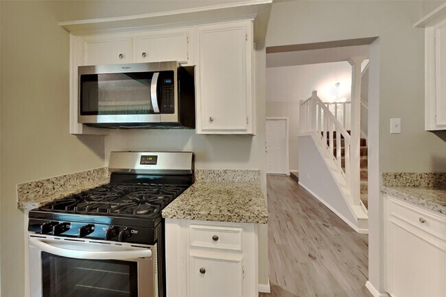 Photo - 2 River Birch Ln