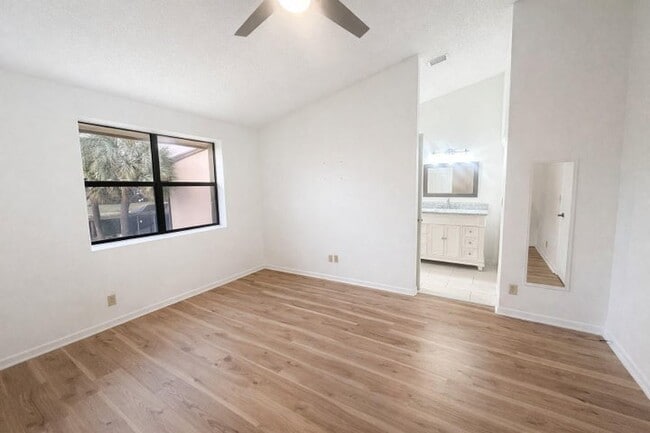 Photo - 3950 Cocoplum Cir