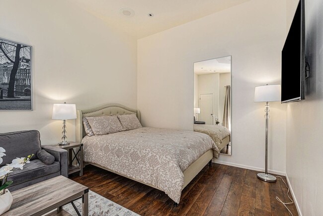 Photo - 1041 Grand View Dr Unit 1041 Grandview Dr #A - LU