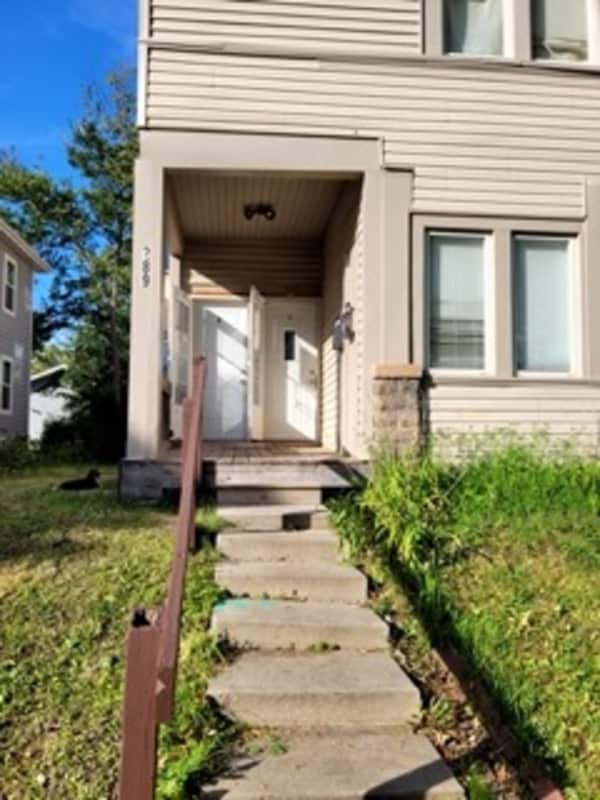 Photo - 289 Charles Ave