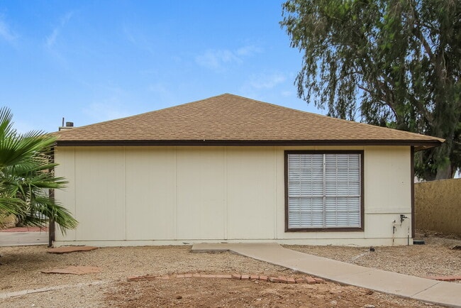 Building Photo - 6529 N 74th Dr