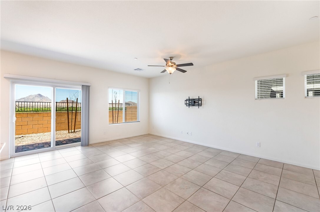 Photo - 410 Larksong Ave