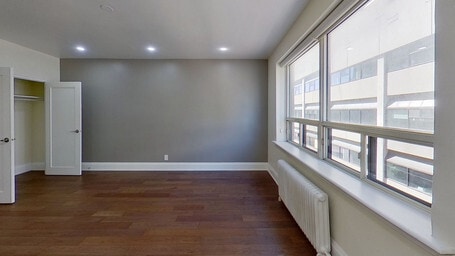 Living Area - 710 Spadina Av