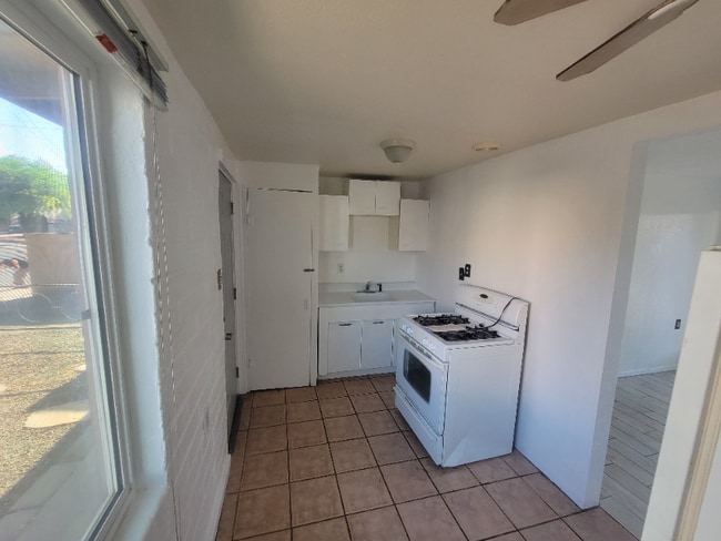 Photo - 2860 N Alvernon Way