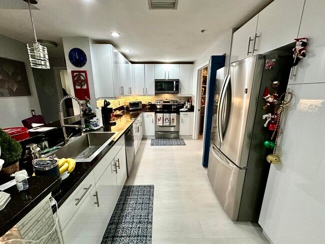 Photo - 4720 Mimosa Pl Unit 905