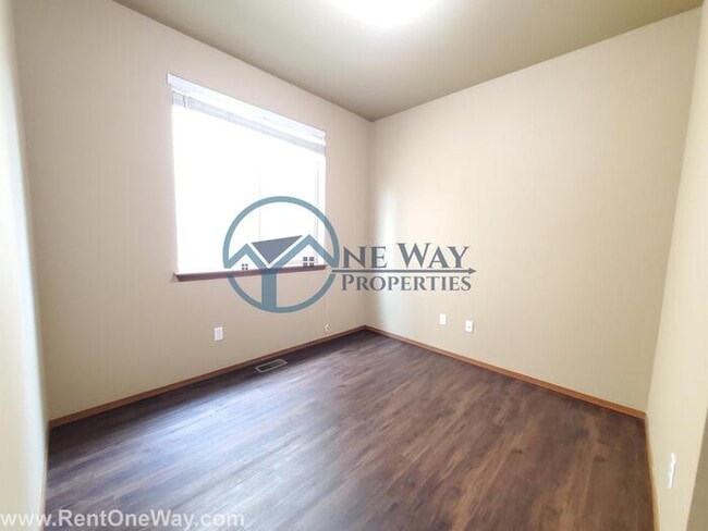 Photo - Amazing 3 Bed + 2 bonus rooms in Puyallup!