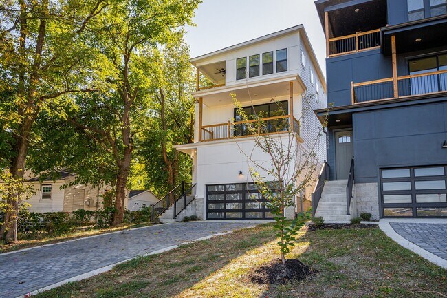Stunning 4-Bedroom Nashville Home with Granite Countertops, Hardwood Floors, and Fireplace!