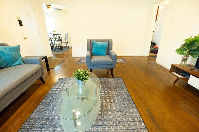 Photo - 240 E Hedding St Unit ID1364158P