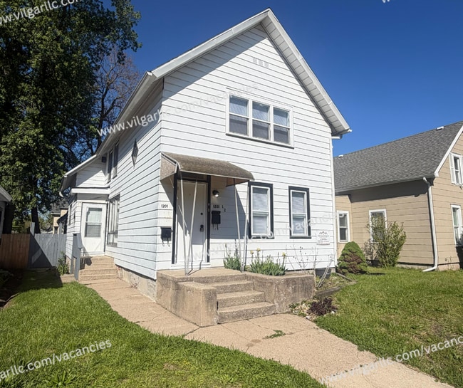 Photo - 1201 Manhattan St