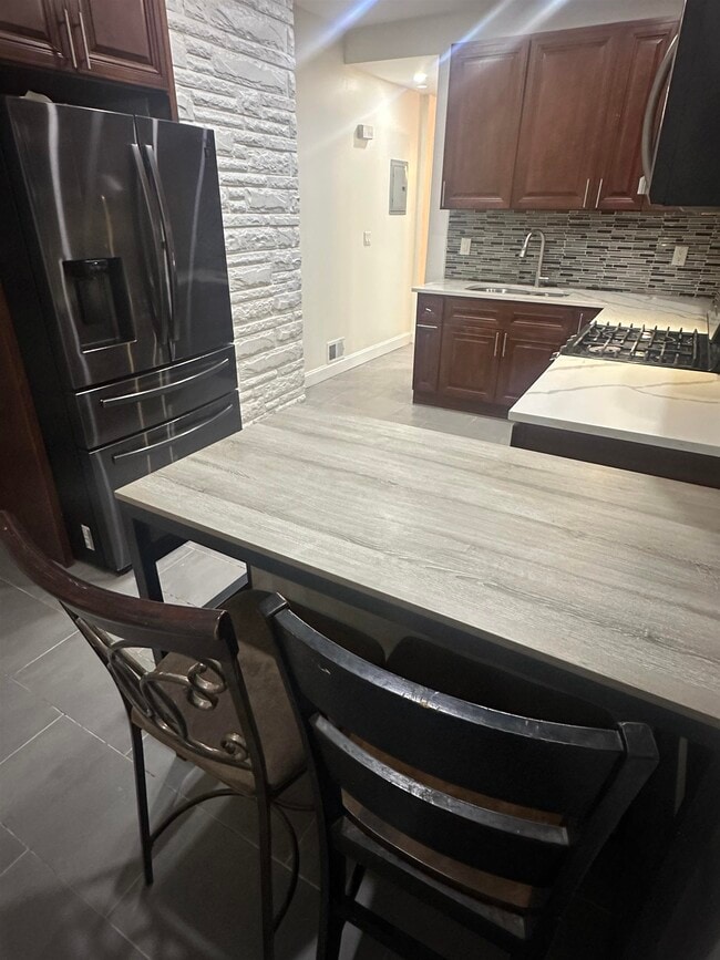 Photo - 192 Fairview Ave